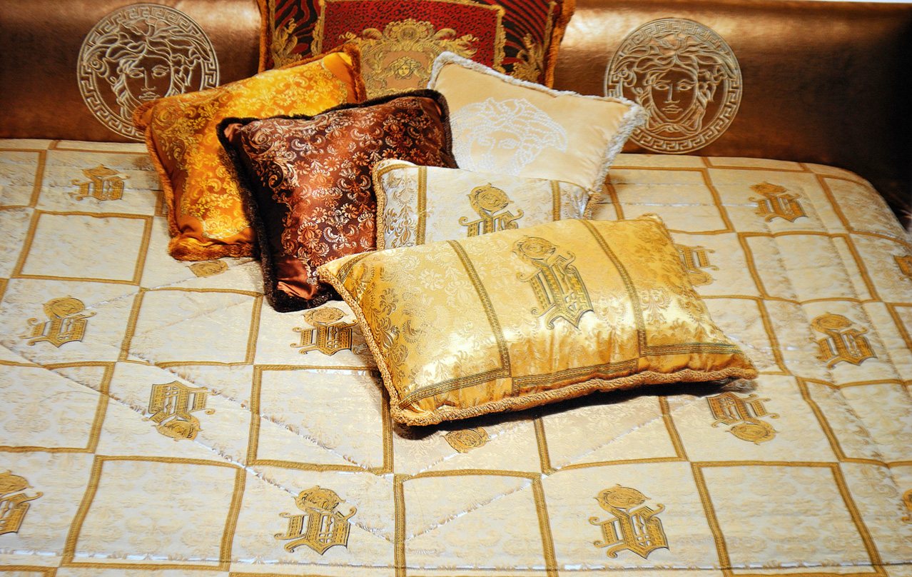 VERSACE by ILIAN RACHOV